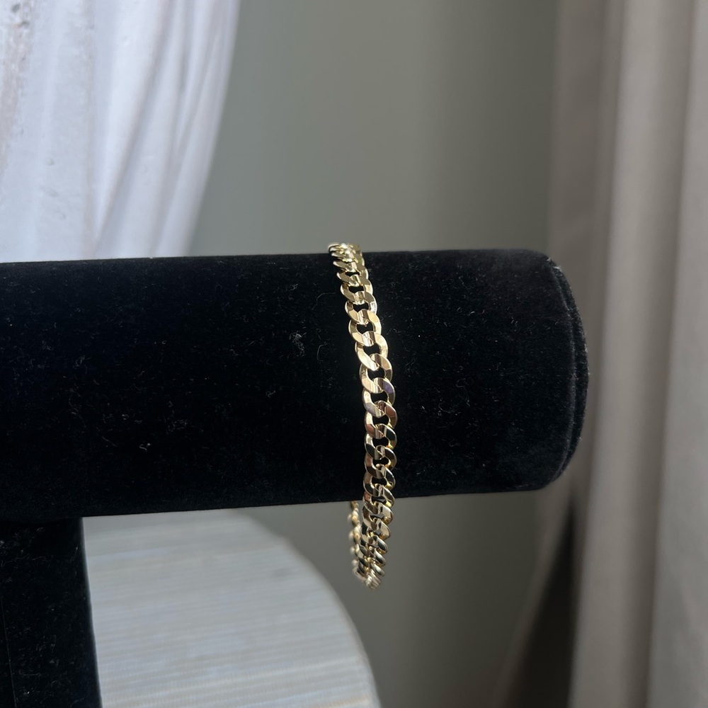 Gold smaller Chain Bracelet